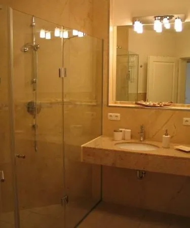 13 Wellnessresidenz Klaus Stortebeker * Zingst